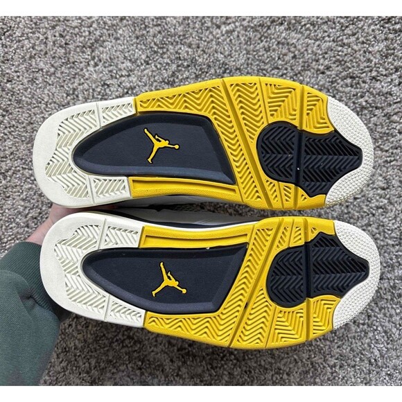 Nike Air Jordan 4 Retro Vivid Sulfur Size 8 Women’s - Picture 5 of 9